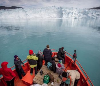 Foto 9. passenger boat near the Eqi Glacier in Greenland